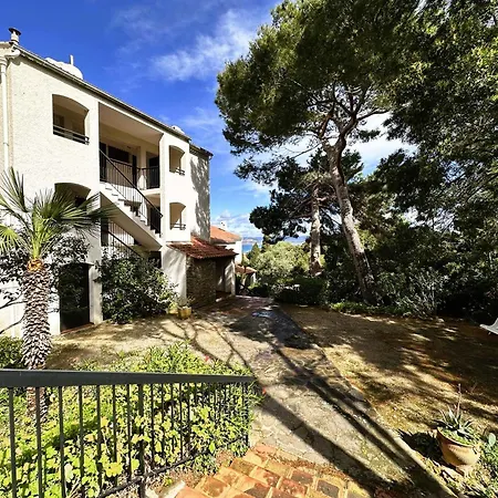 La Baie Climatise, Vue Mer, Pour 4 Personnes Avec Piscine Sur La Presqu'ile De Giens A *