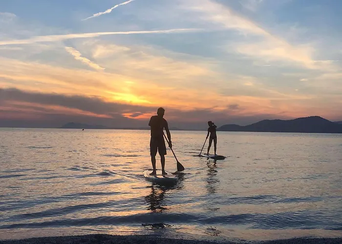 公寓 La Baie Climatise, Vue Mer, Pour 4 Personnes Avec Piscine Sur La Presqu'ile De Giens A 耶尔