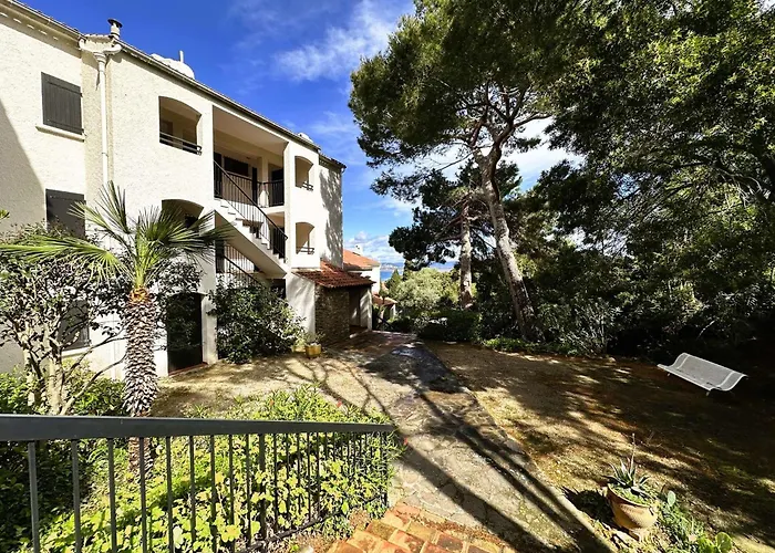 La Baie Climatise, Vue Mer, Pour 4 Personnes Avec Piscine Sur La Presqu'ile De Giens A *
